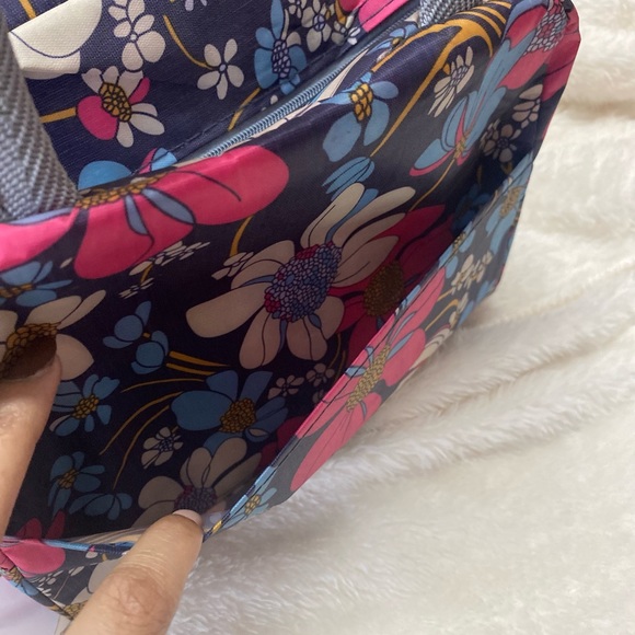 Make up pouch for travelling - Picture 6 of 7